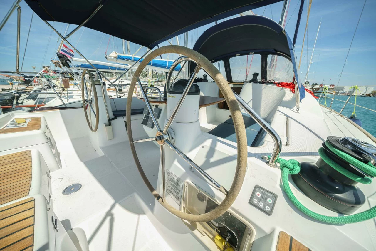 Sun Odyssey 42i (Ema)  - 14