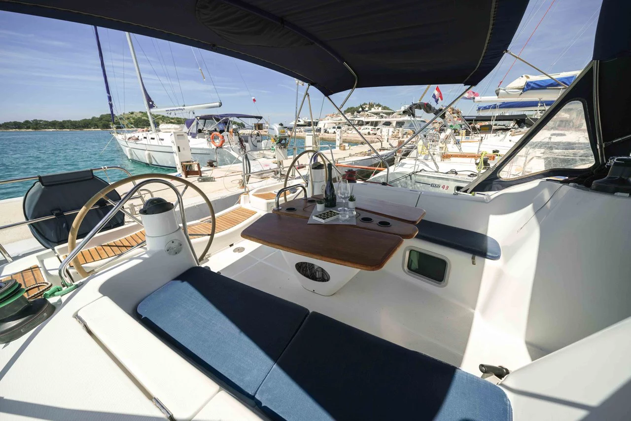 Sun Odyssey 42i (Ema)  - 17