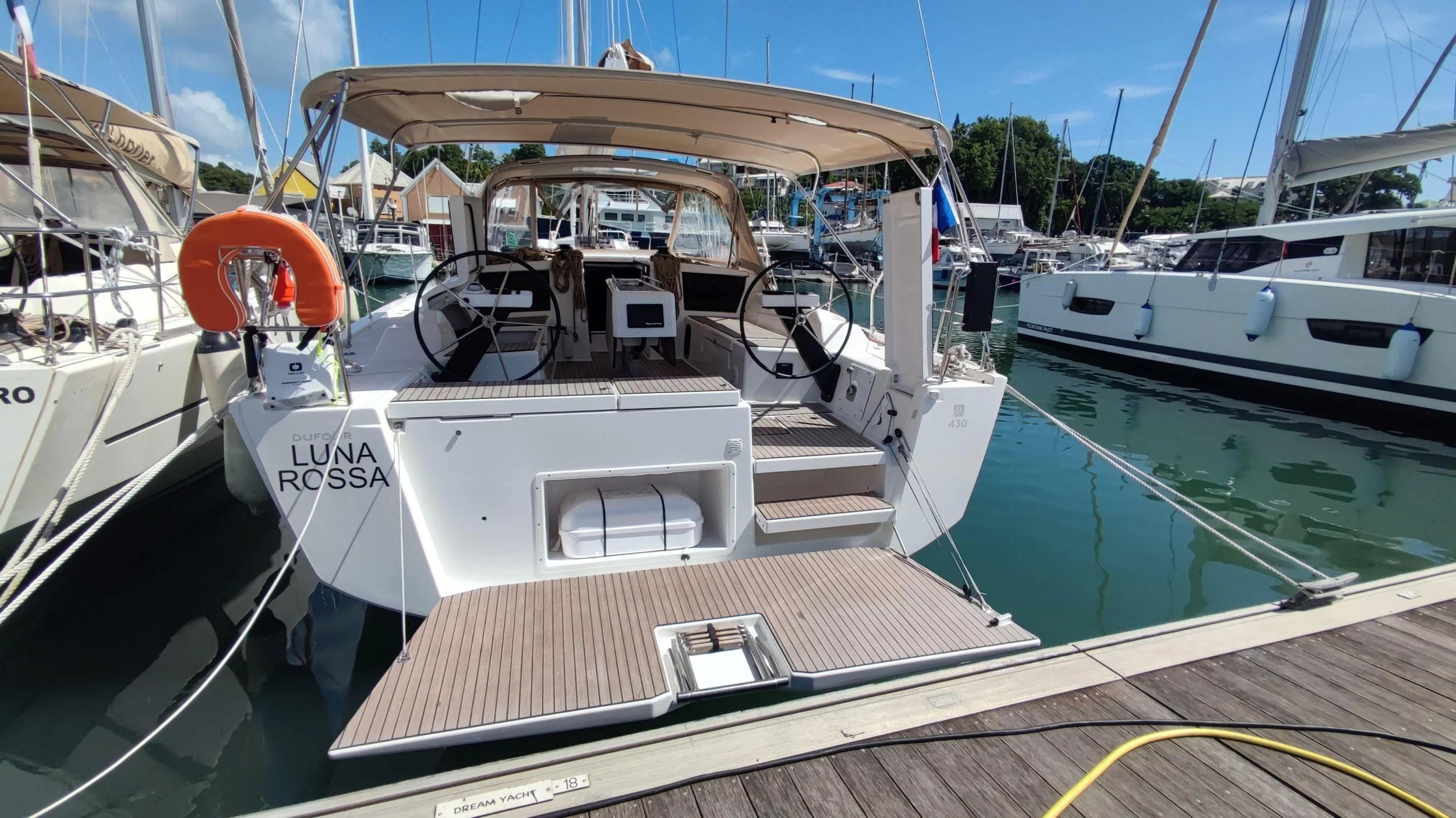 Dufour 430 GL (LUNA ROSSA)  - 0