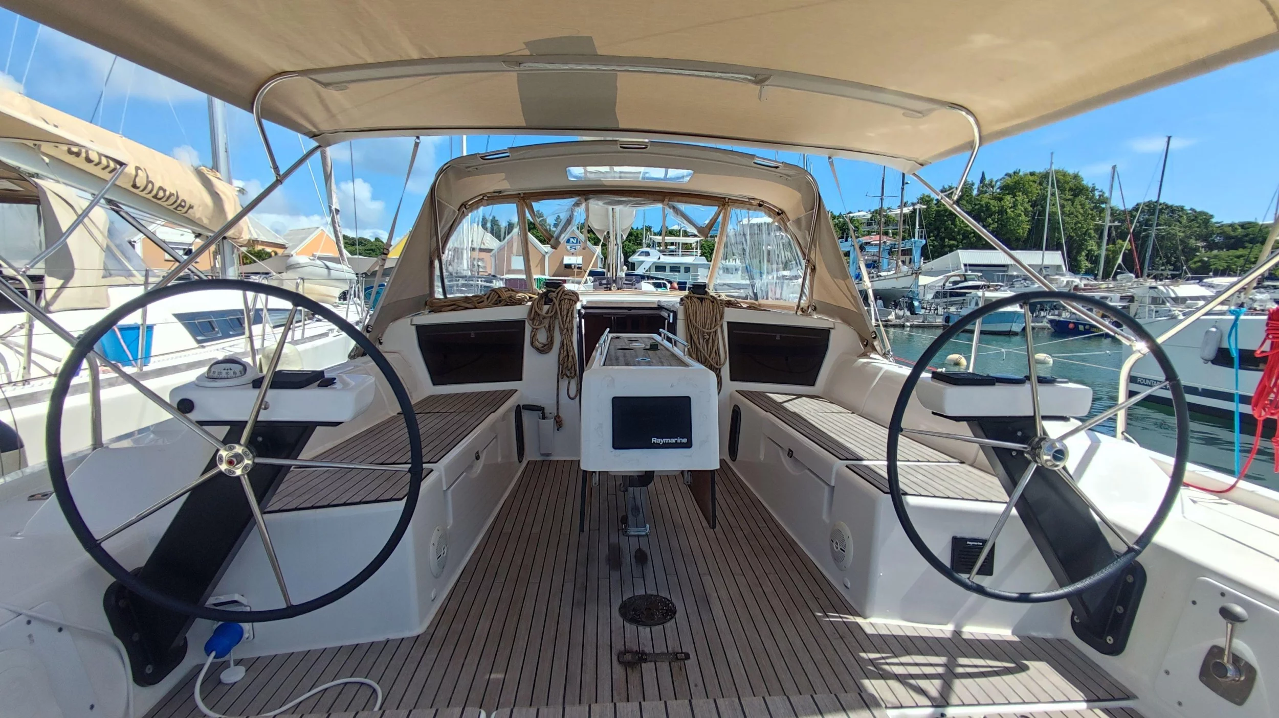 Dufour 430 GL (LUNA ROSSA)  - 5