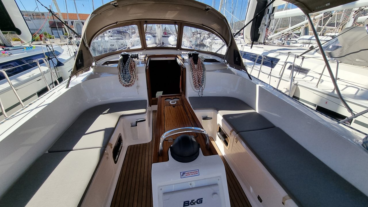 Photo #4 - Bavaria Cruiser 46 - 4 cab. (Iustitia) en Trogir - 38552