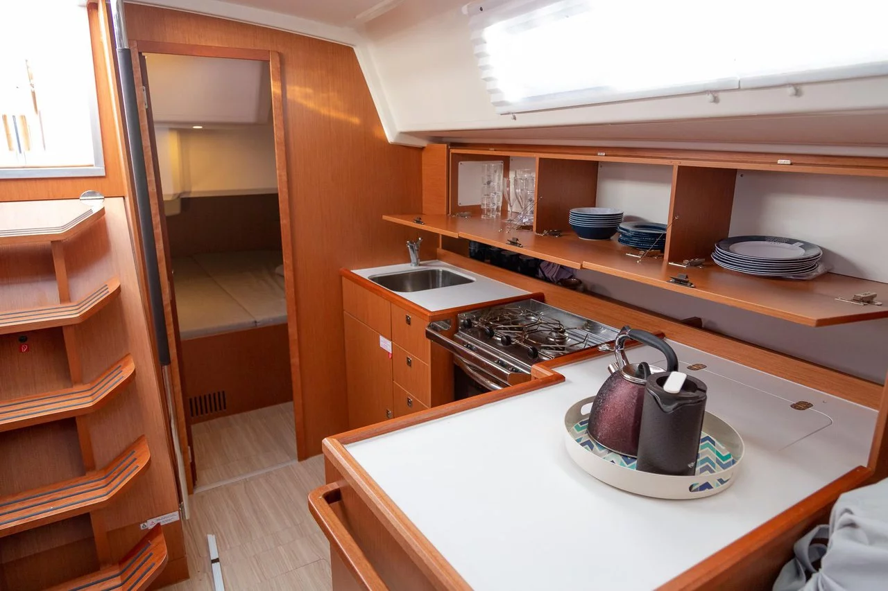 Bavaria C42 (Tatyana)  - 7