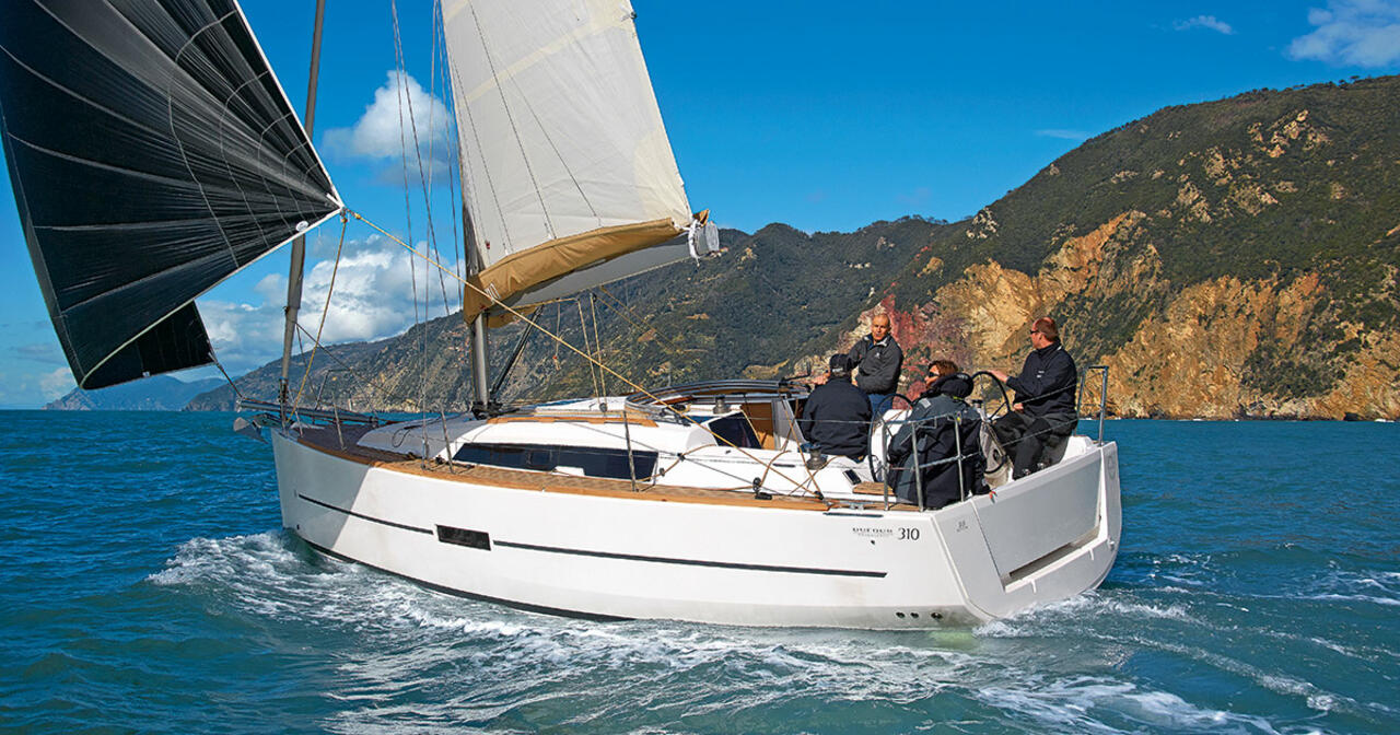 Photo #1 - Dufour 310 GL (Escapade II) in La Rochelle - 38585