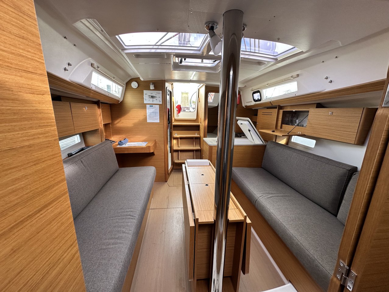 Photo #17 - Dufour 310 GL (Escapade II) in La Rochelle - 38585
