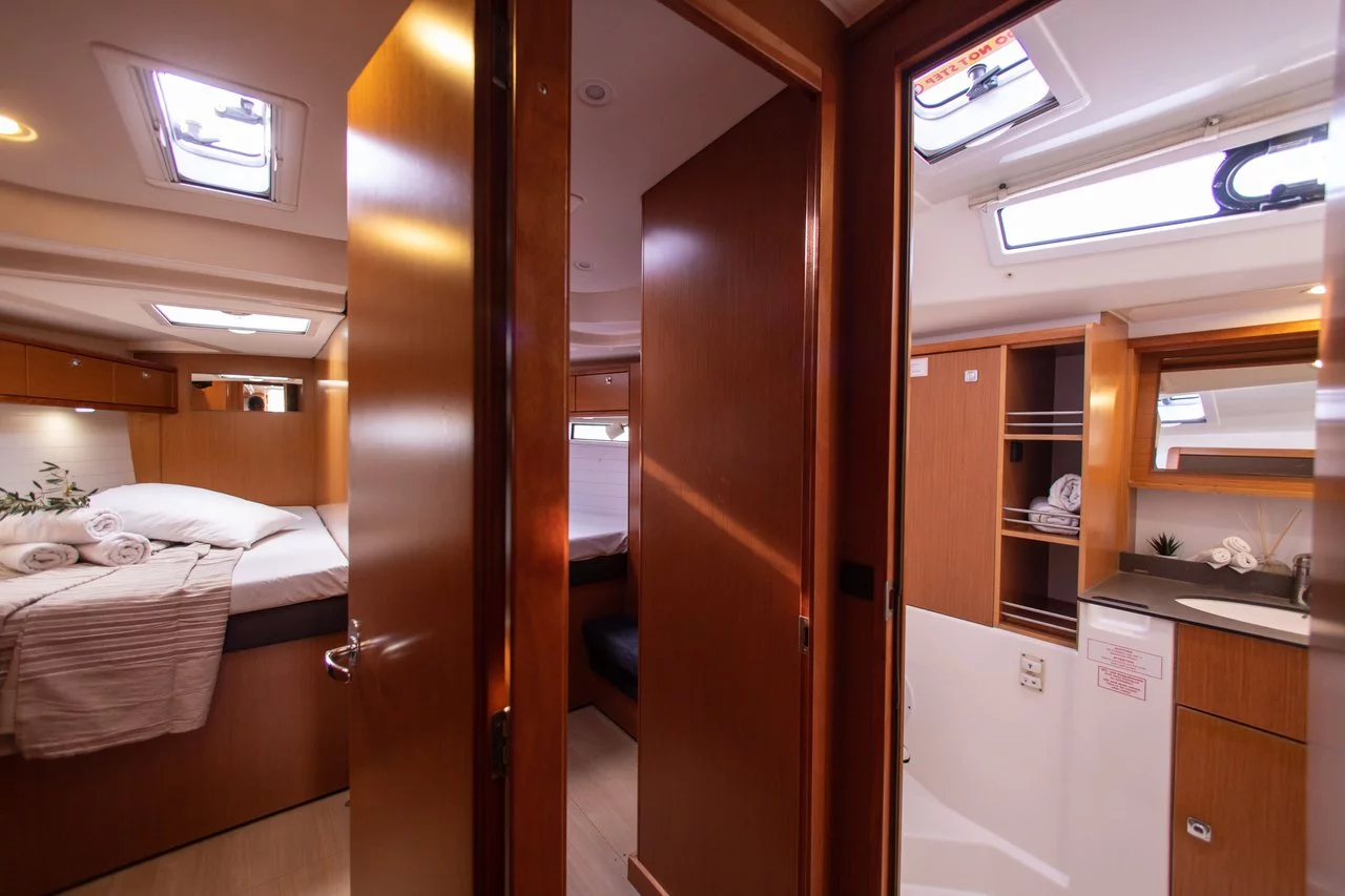 Bavaria Cruiser 51 (Philoctetes)  - 12