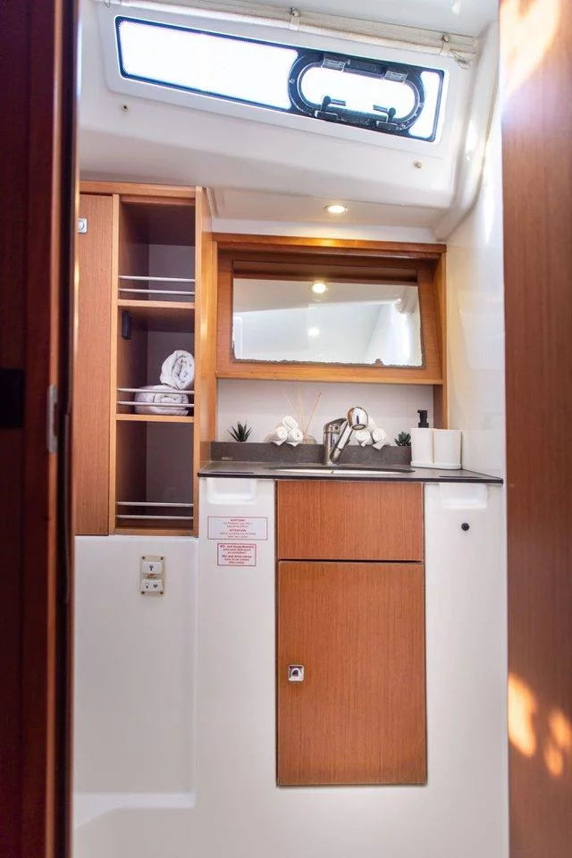 Bavaria Cruiser 51 (Philoctetes)  - 21