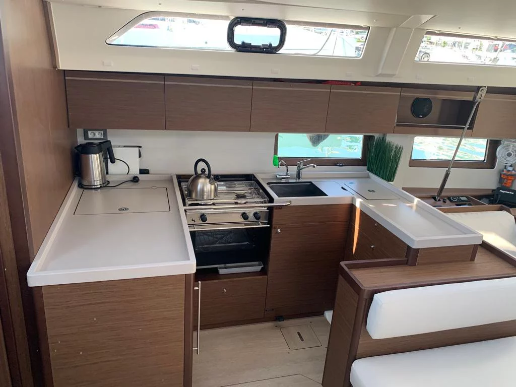 Oceanis 51.1 - 5 + 1 cab. (Olga)  - 10