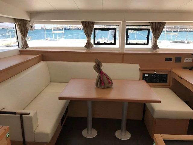 Lagoon 400 S2 - 4 + 2 cab. (Tulip)  - 6