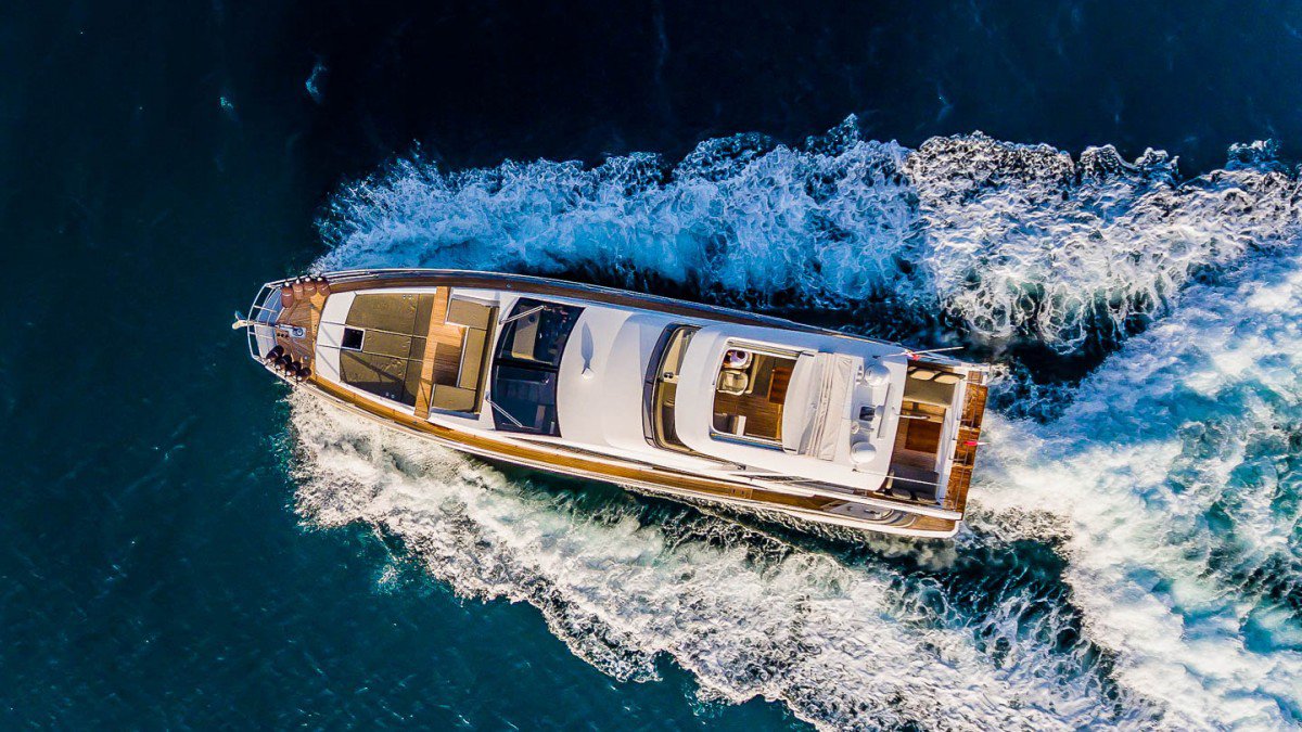 Photo #6 - Azimut 66 - 4 + 1 cab. (MY My Karat II) en Kastela - 38639