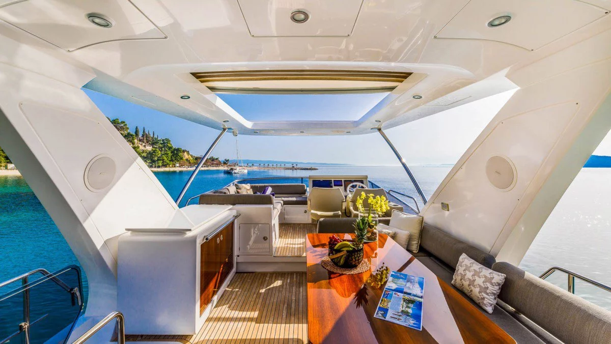 Azimut 66 - 4 + 1 cab. (MY My Karat II)  - 17
