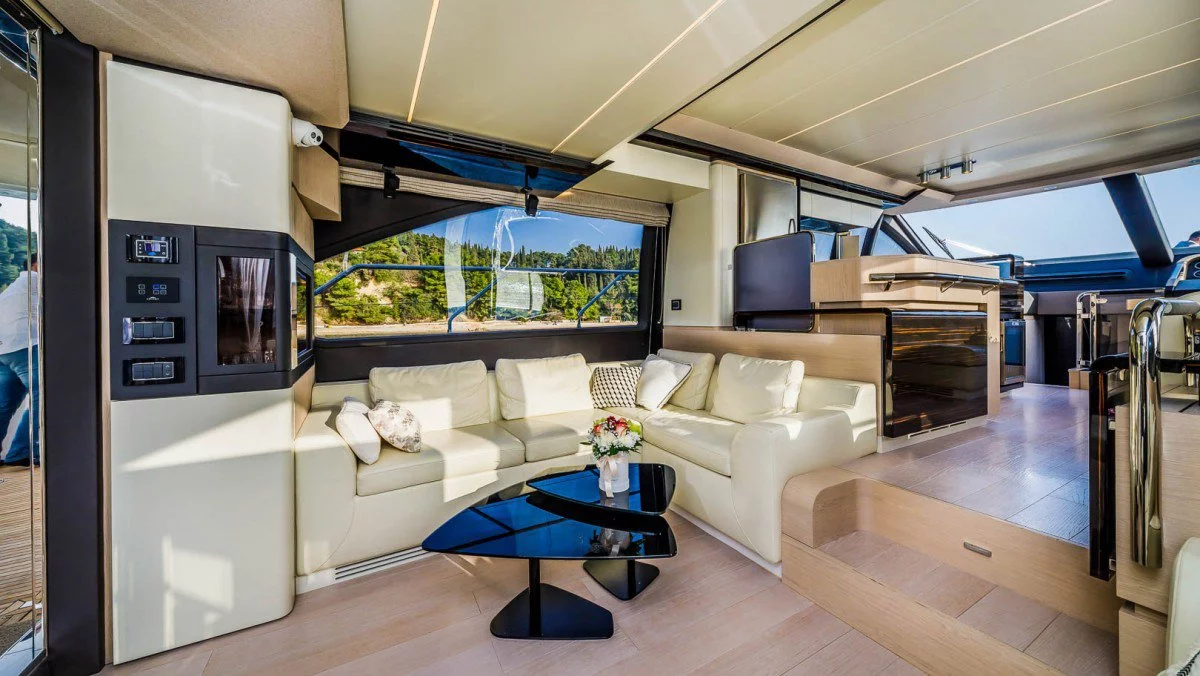 Azimut 66 - 4 + 1 cab. (MY My Karat II)  - 21