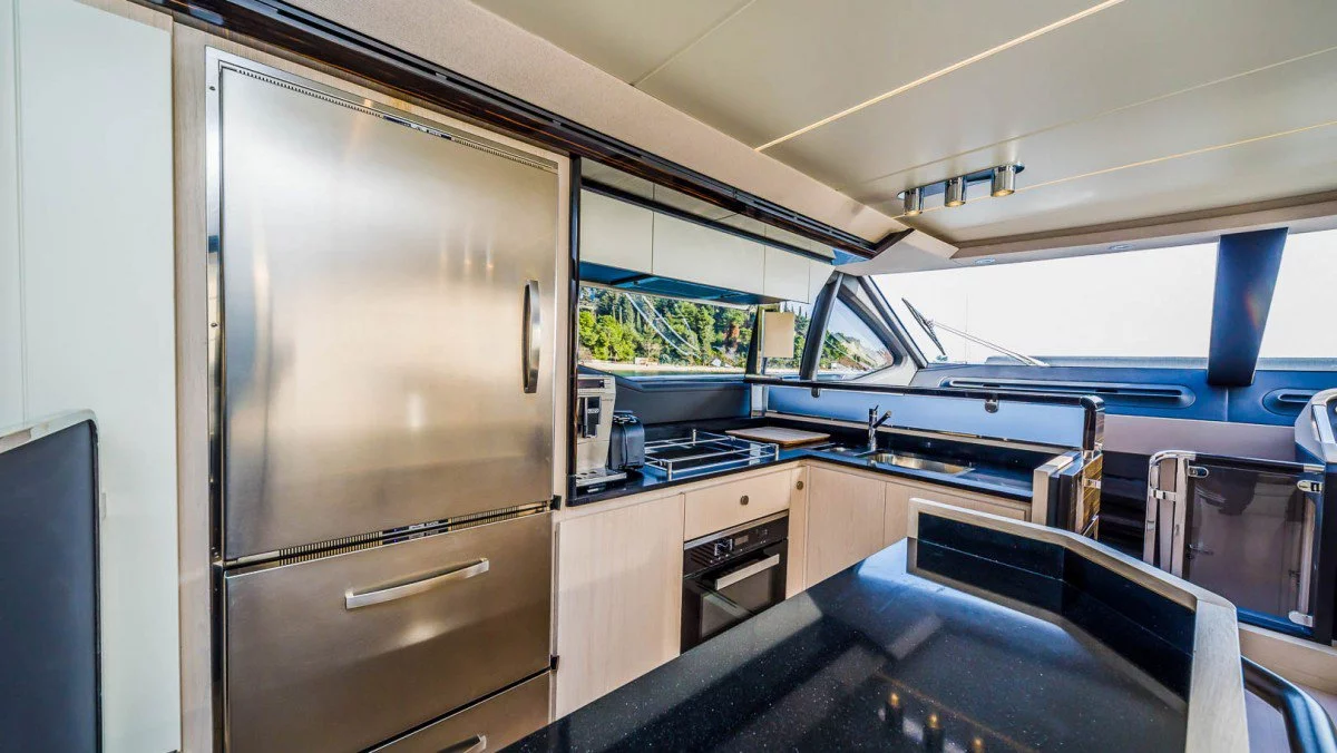 Azimut 66 - 4 + 1 cab. (MY My Karat II)  - 24