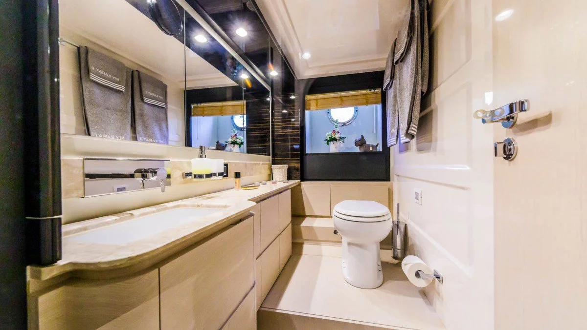 Azimut 66 - 4 + 1 cab. (MY My Karat II)  - 35