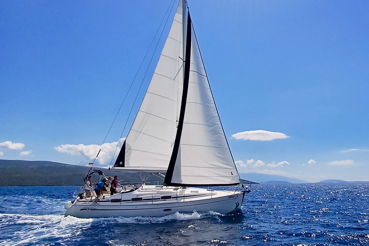 Photo #1 - Bavaria 37 Cruiser (Funky) in Krk - 38657