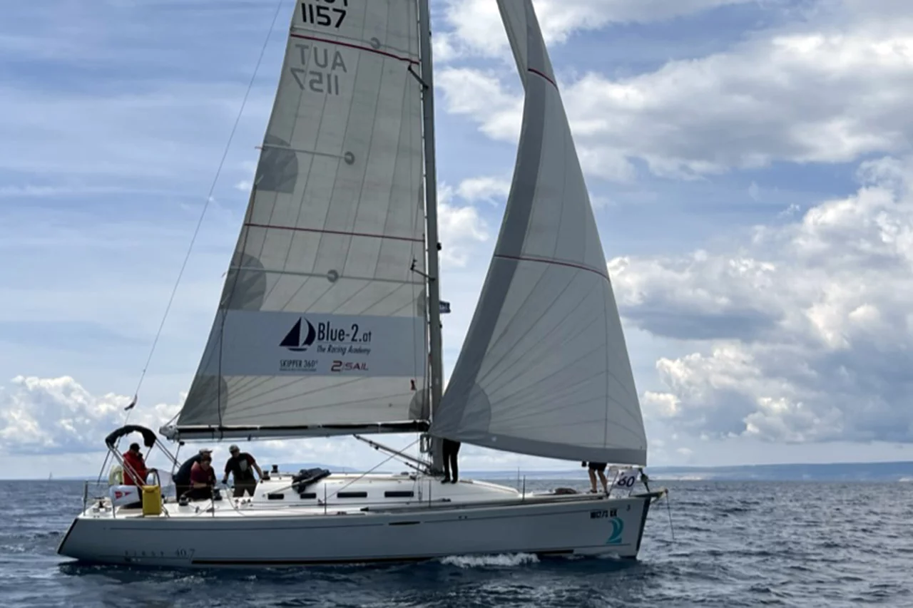 First 40.7 (Kodo)  - 0