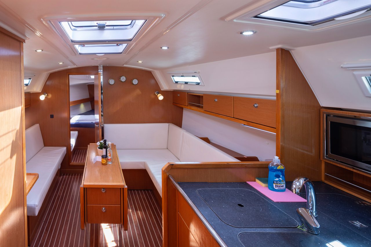 Photo #11 - Bavaria Cruiser 36 (Ionio) in Lefkada - 38709