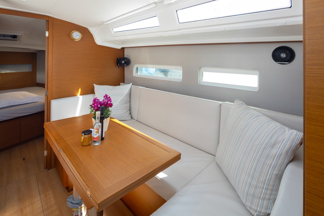 Photo #14 - Sun Odyssey 410 - 3 cab. (Elektra) in Lefkada - 38711