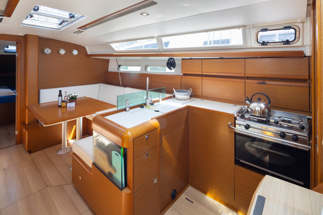 Photo #9 - Sun Odyssey 419 - 3 cab. (Nirikos) en Lefkada - 38713