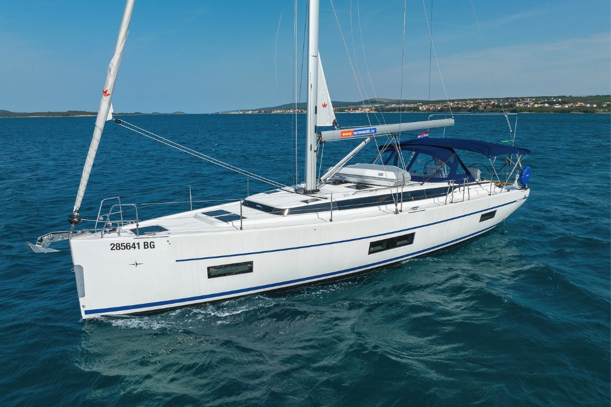 Photo #3 - Bavaria C45 Holiday - 5 cab. (Bella) in Biograd - 38749