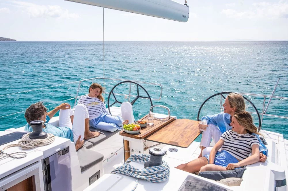 Bavaria C42 Style (Sea Breeze)  - 3