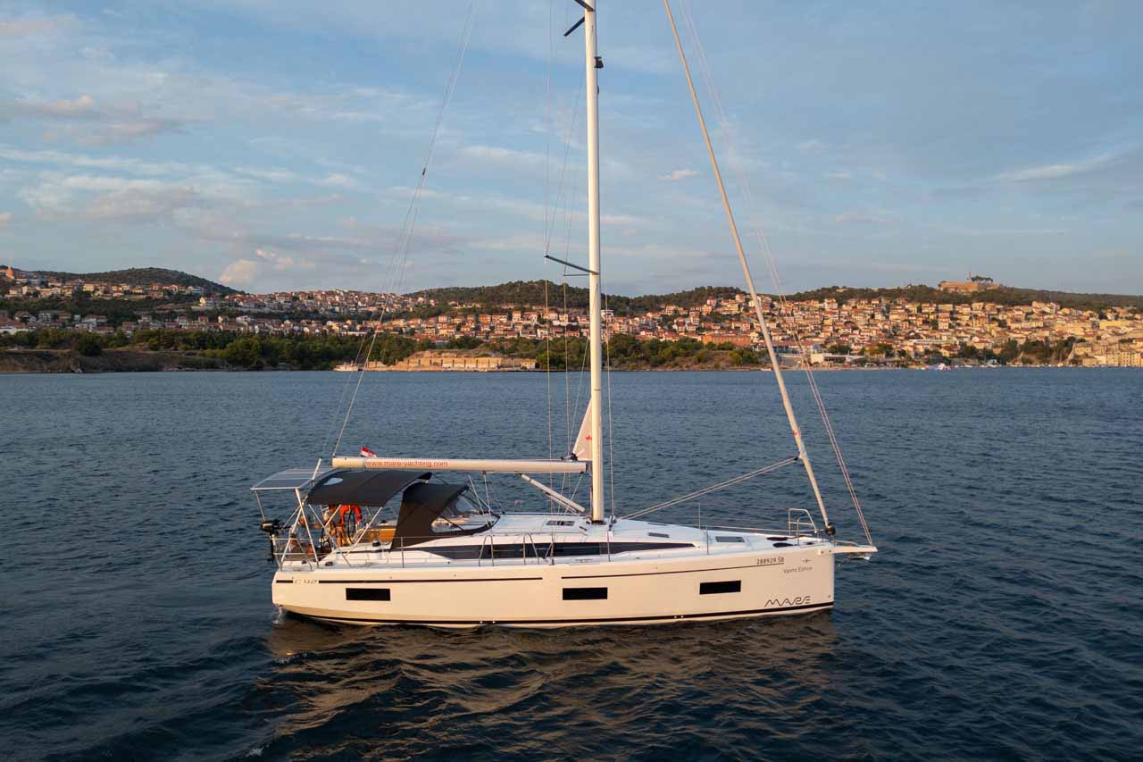 Photo #3 - Bavaria C42 (Vento Estivo) in Sibenik - 38766