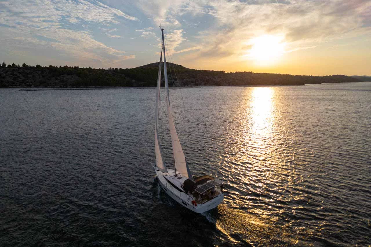 Bavaria C42 (Vento Estivo)  - 8