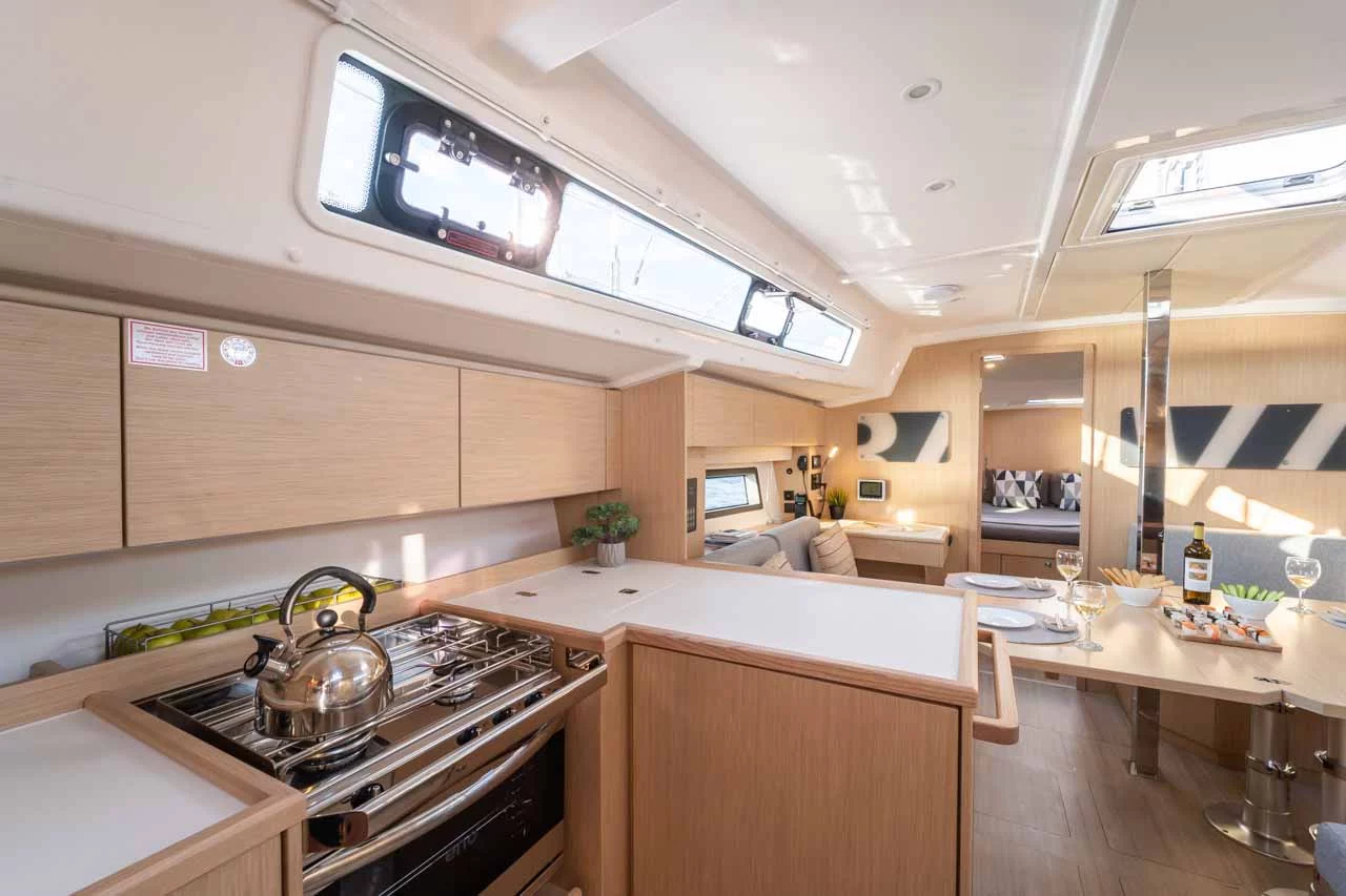 Bavaria C42 (Vento Estivo)  - 17