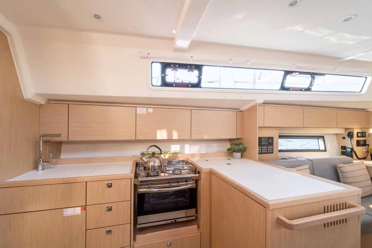 Bavaria C42 (Vento Estivo)  - 18