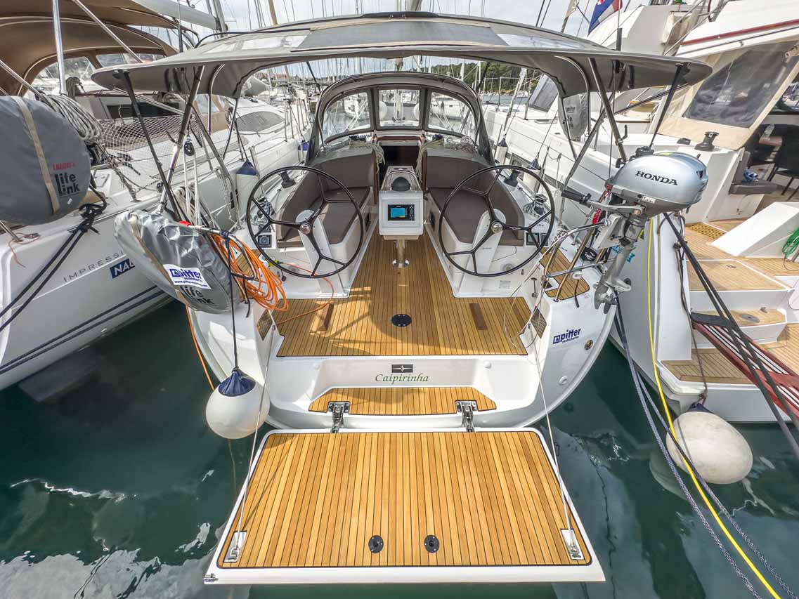Photo #1 - Bavaria Cruiser 37 - 3 cab. (Caipirinha) in Pula - 38769