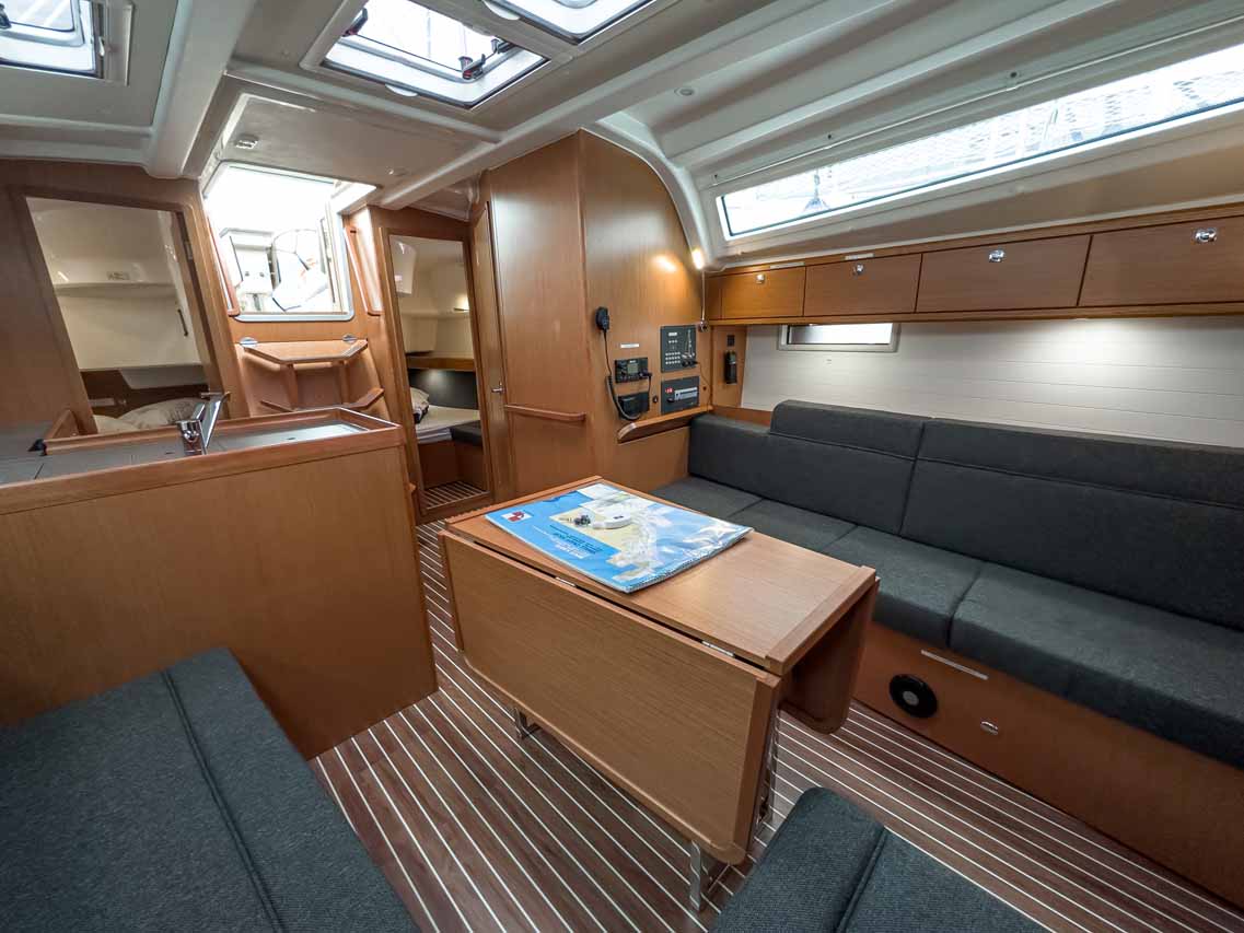 Photo #10 - Bavaria Cruiser 37 - 3 cab. (Caipirinha) in Pula - 38769