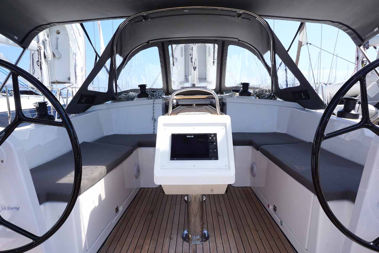 Photo #9 - Bavaria C38 (Elaia) en Corfou - 38782