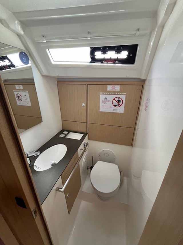 Photo #16 - Bavaria Cruiser 46 - 4 cab. (Amarone) en Elba - 38785