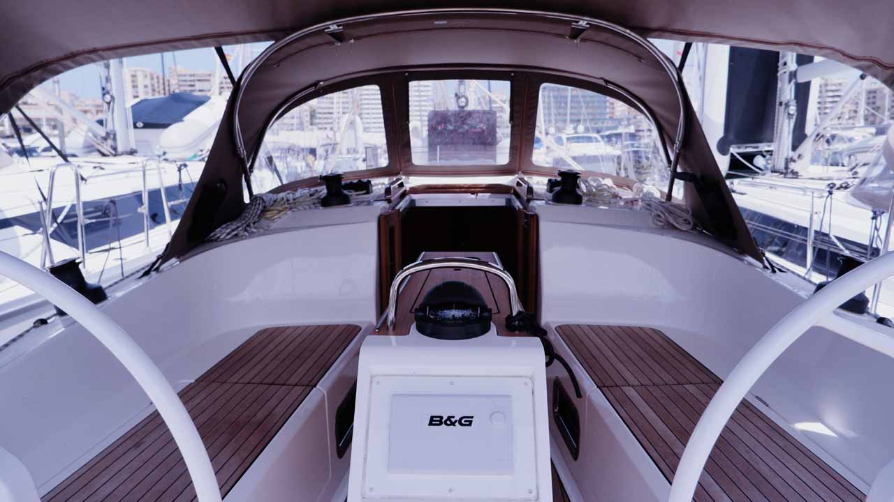 Photo #4 - Bavaria Cruiser 37 - 3 cab. (Catalina) en Marina dell'Isola - 38787