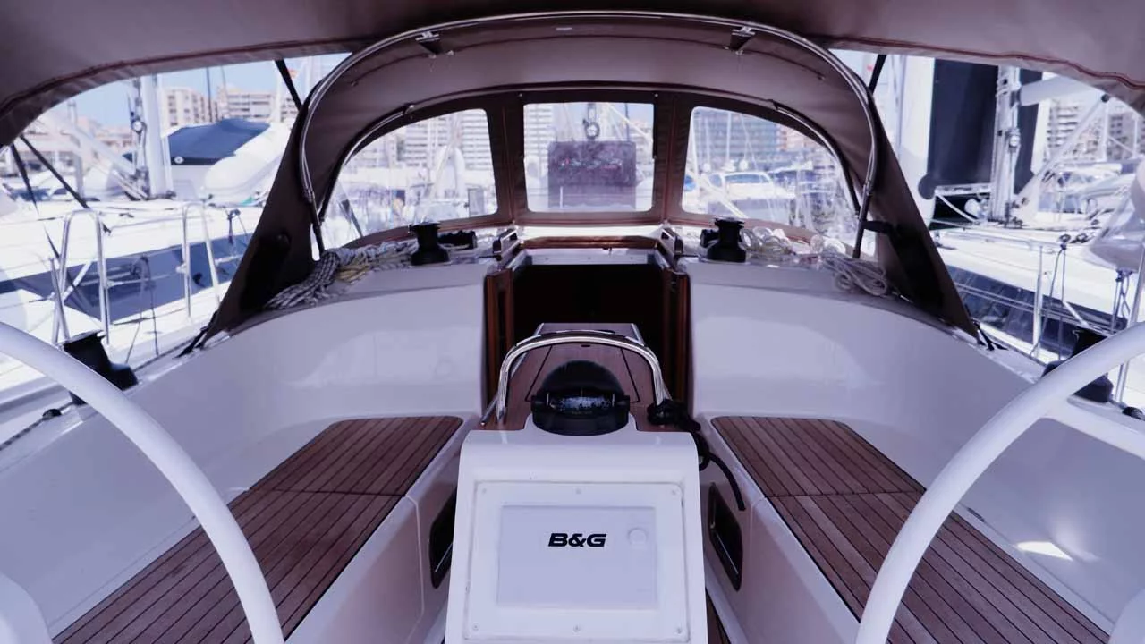 Bavaria Cruiser 37 - 3 cab. (Catalina)  - 3
