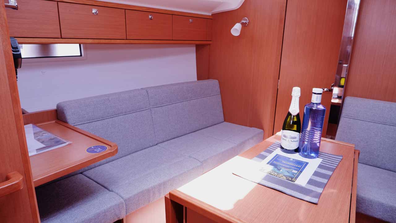 Photo #7 - Bavaria Cruiser 37 - 3 cab. (Catalina) en Marina dell'Isola - 38787