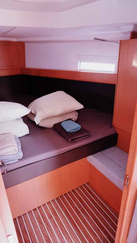 Photo #11 - Bavaria Cruiser 37 - 3 cab. (Catalina) en Marina dell'Isola - 38787