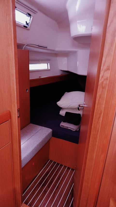 Photo #13 - Bavaria Cruiser 37 - 3 cab. (Catalina) en Marina dell'Isola - 38787