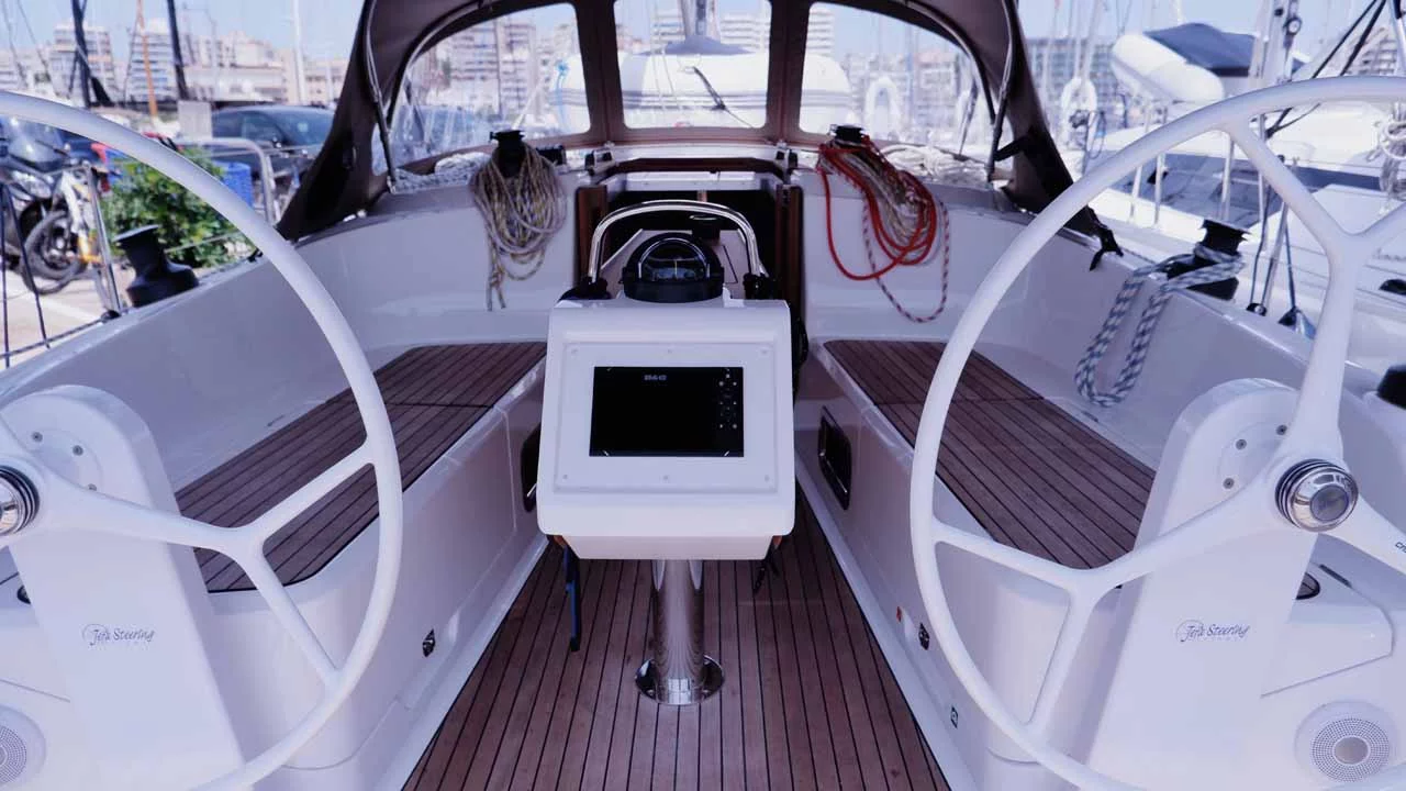 Bavaria Cruiser 37 - 3 cab. (Paloma)  - 3
