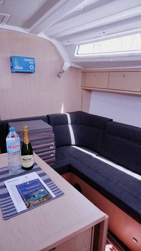 Photo #10 - Bavaria Cruiser 37 - 3 cab. (Paloma) en Elba - 38788
