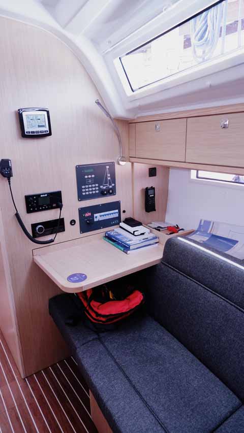 Photo #11 - Bavaria Cruiser 37 - 3 cab. (Paloma) en Elba - 38788