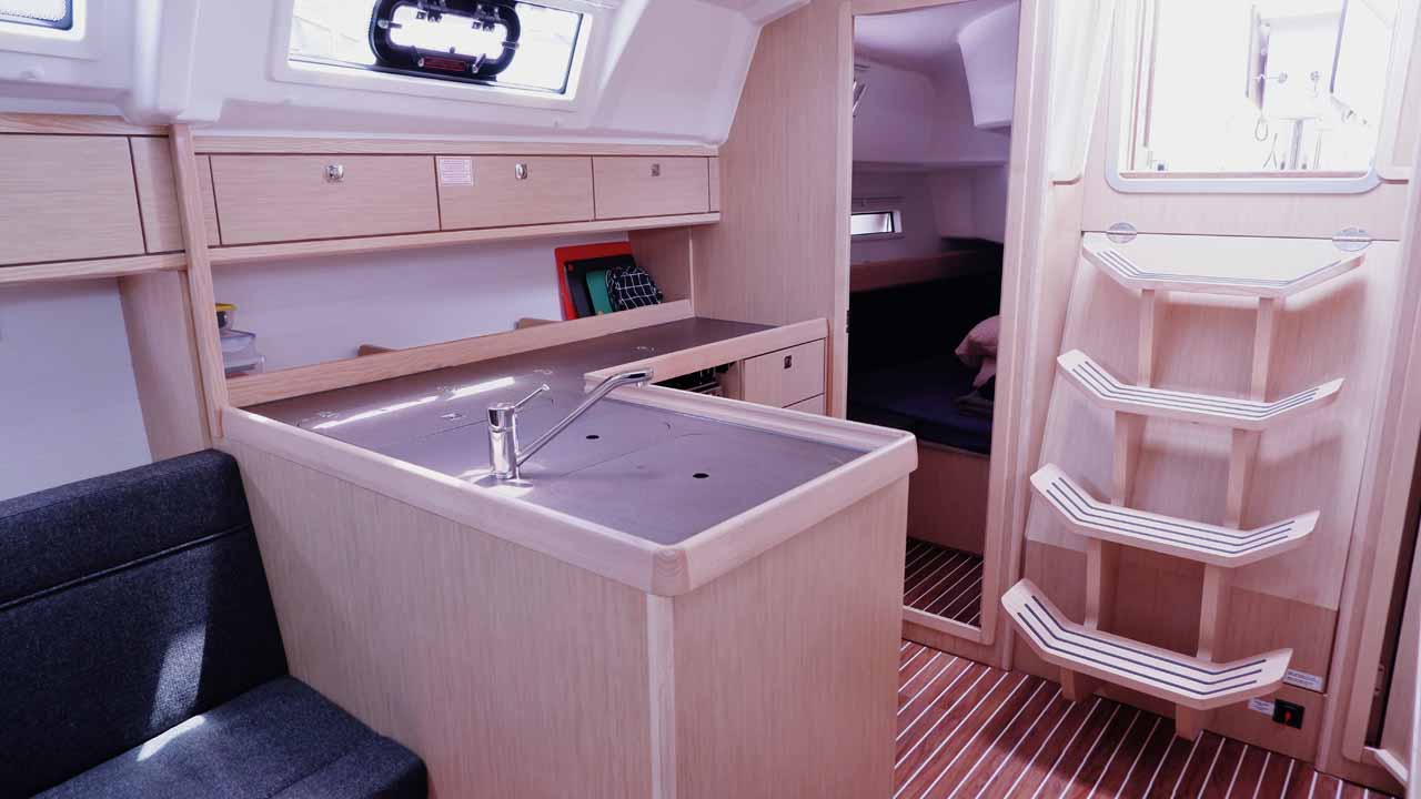 Photo #12 - Bavaria Cruiser 37 - 3 cab. (Paloma) en Elba - 38788