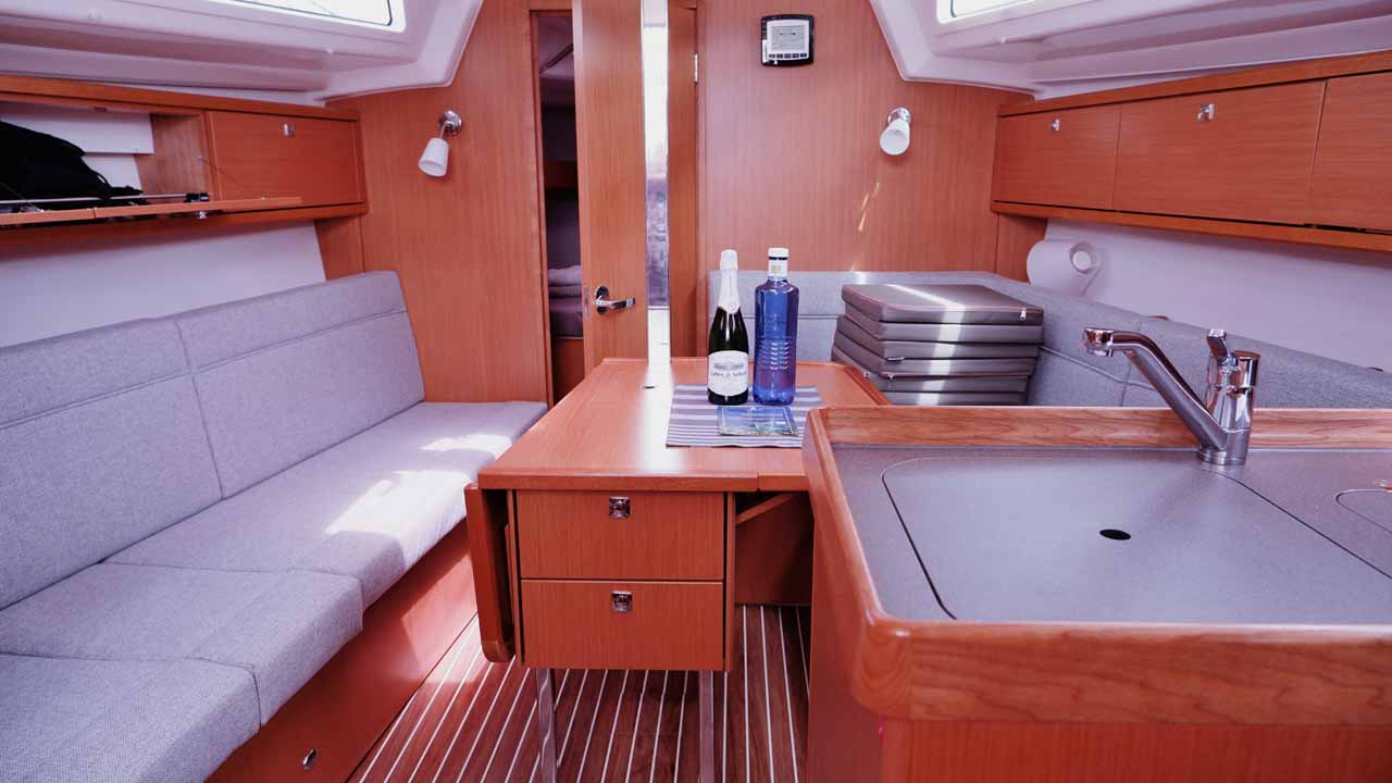 Photo #10 - Bavaria Cruiser 34 - 2 cab. (Saona) in Palma - 38795