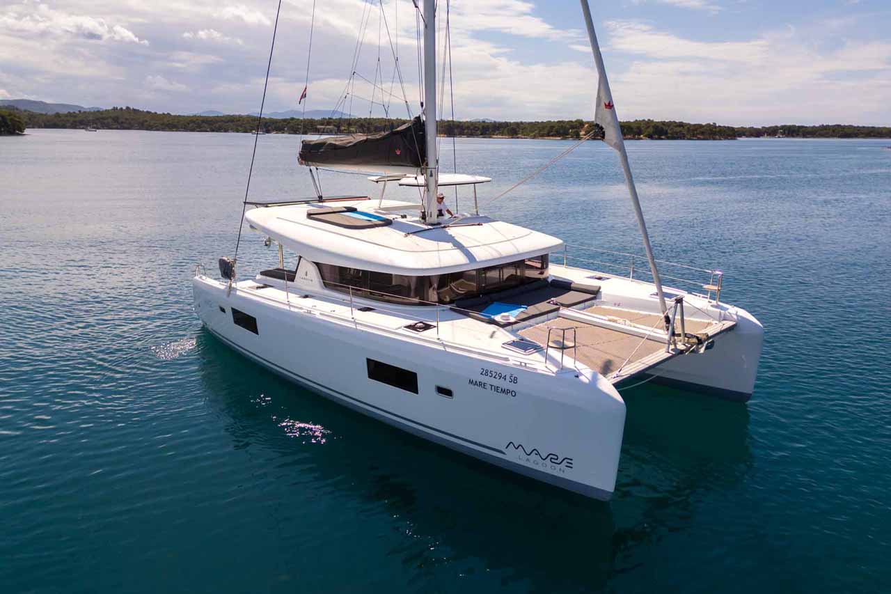 Photo #1 - Lagoon 42 - 4 + 2 cab. (Mare Tiempo) in Sibenik - 38811