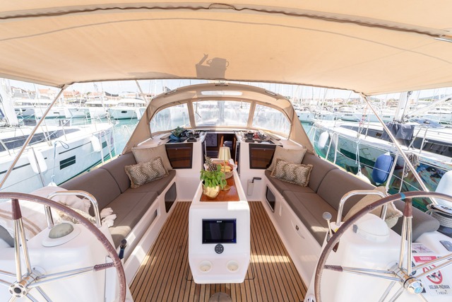 Dufour 460 GL — photo 8