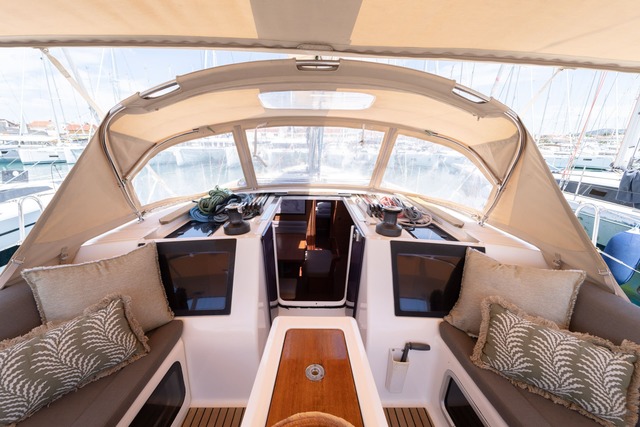 Dufour 460 GL — photo 11