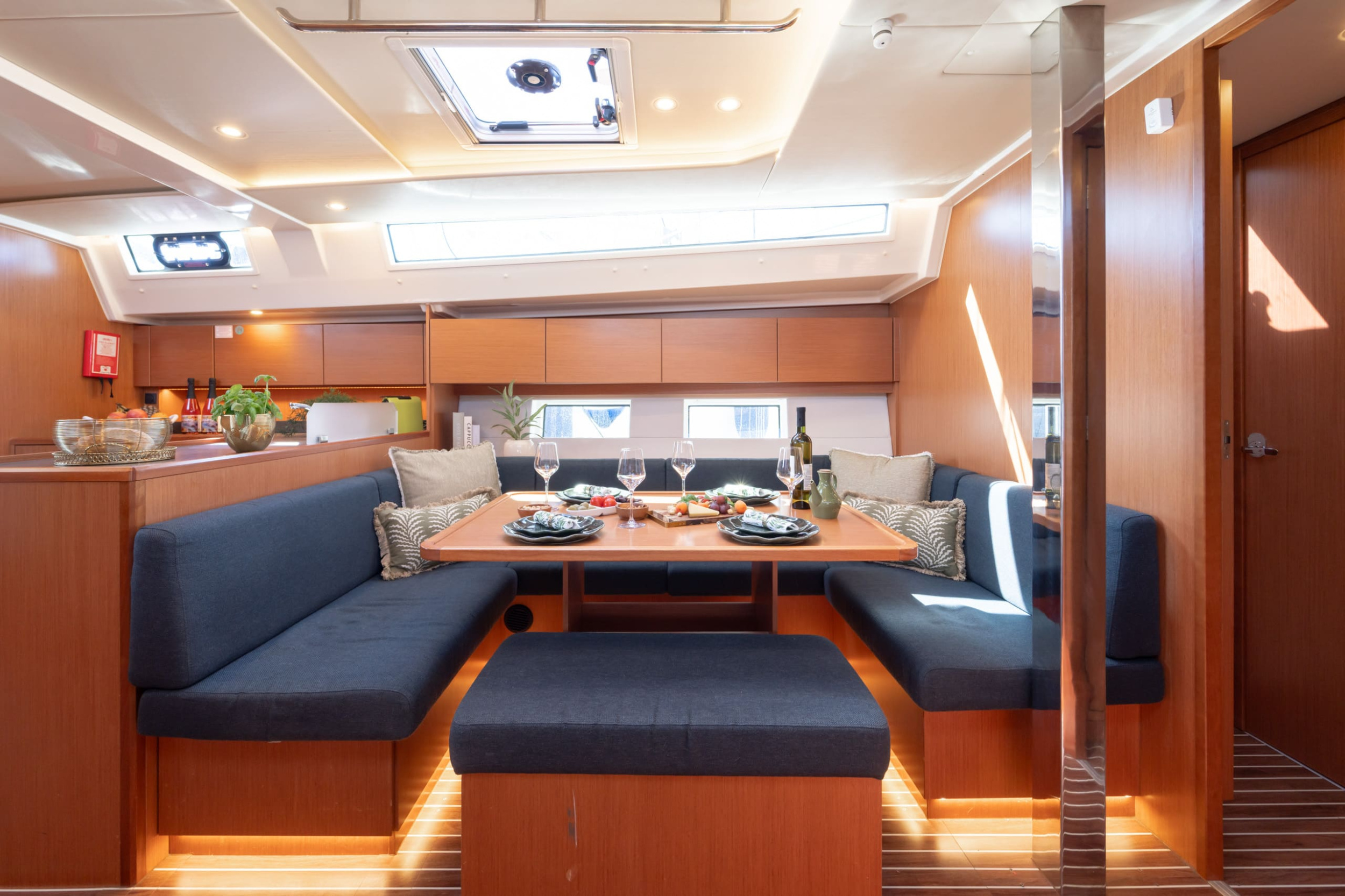 Bavaria C45 - 4 cab. — photo 19