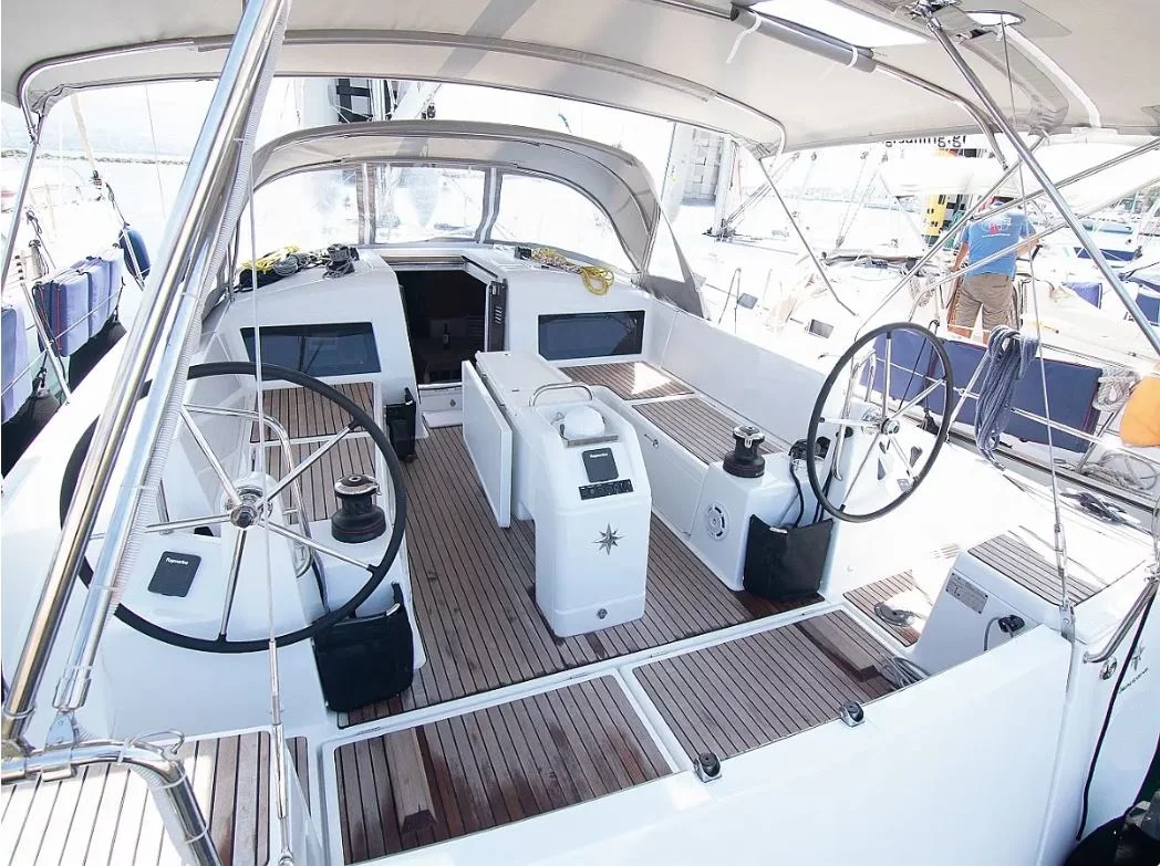 Sun Odyssey 440 (Georgia)  - 5