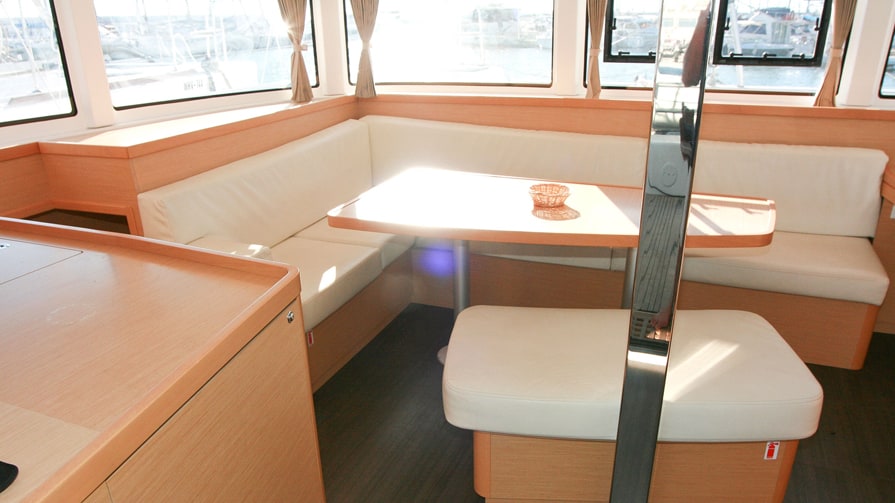 Photo #11 - Lagoon 42 - 4 + 2 cab. (Marianne) en Palma - 38869