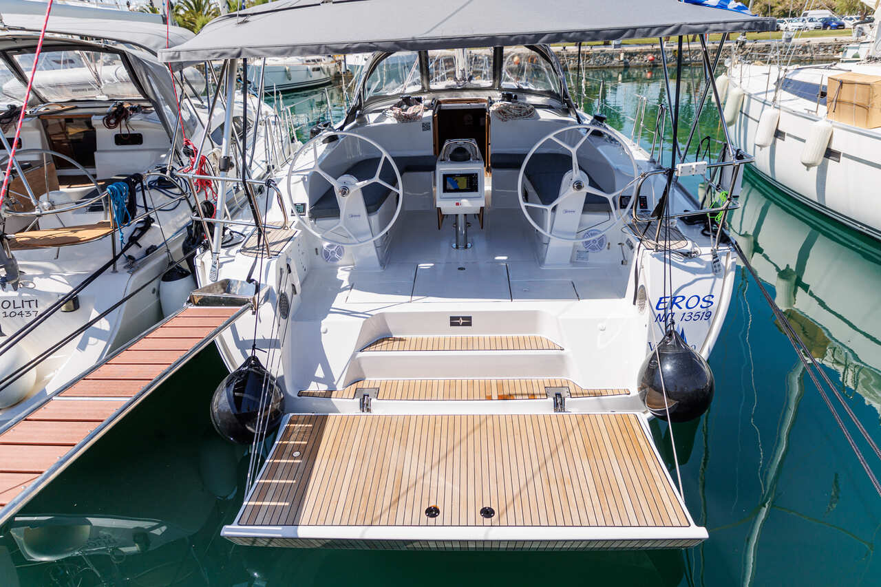 Photo #1 - Bavaria Cruiser 46 - 4 cab. (Eros) en Atenas - 38873