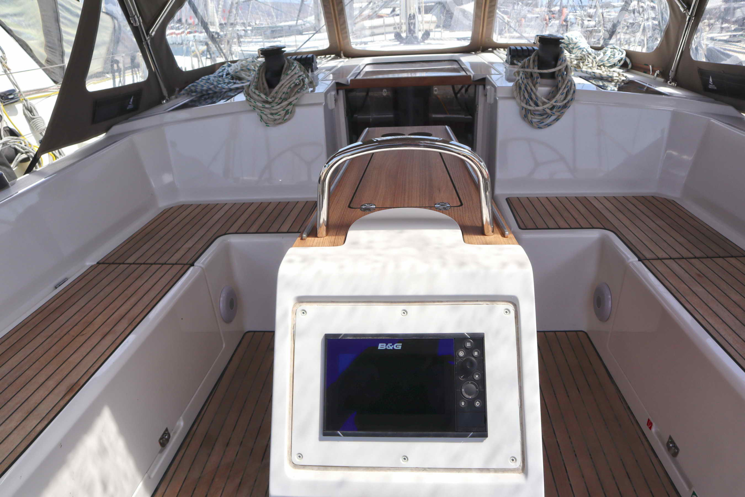 Photo #5 - Bavaria C42 (PRESTIGE) in Paros - 38880